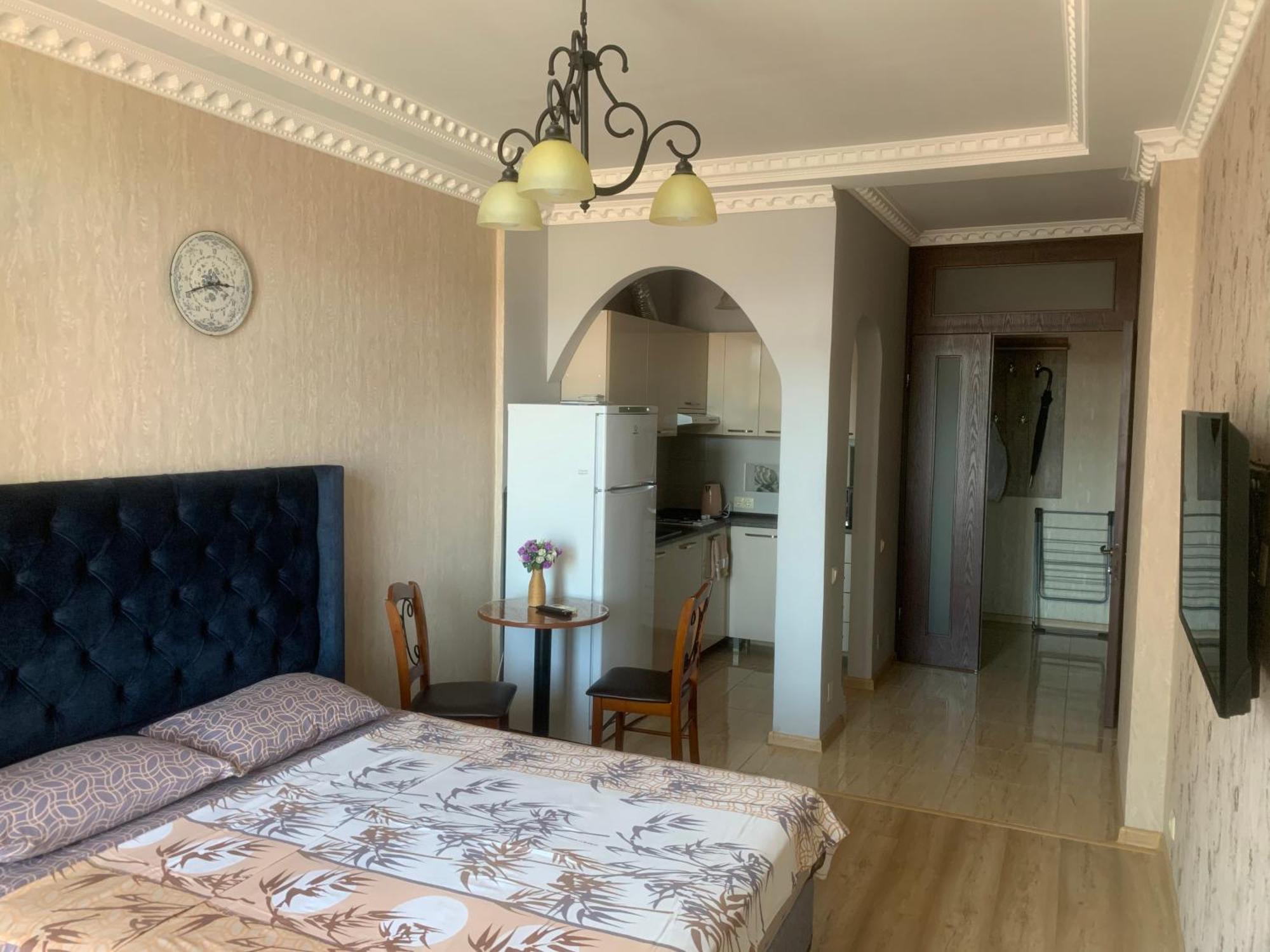 Berapartment With Mountain View Batumi Bagian luar foto