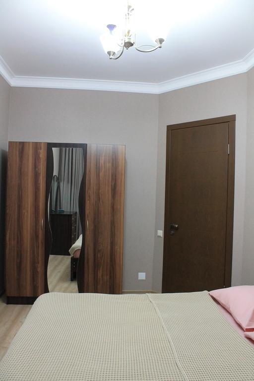 Berapartment With Mountain View Batumi Bagian luar foto